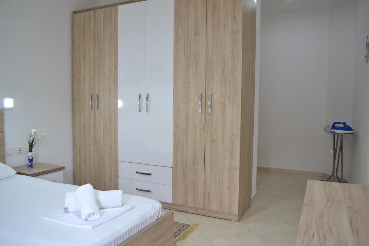 Flowers & Green 2 Bedrooms Apartment & Box Garage Vlorë Esterno foto