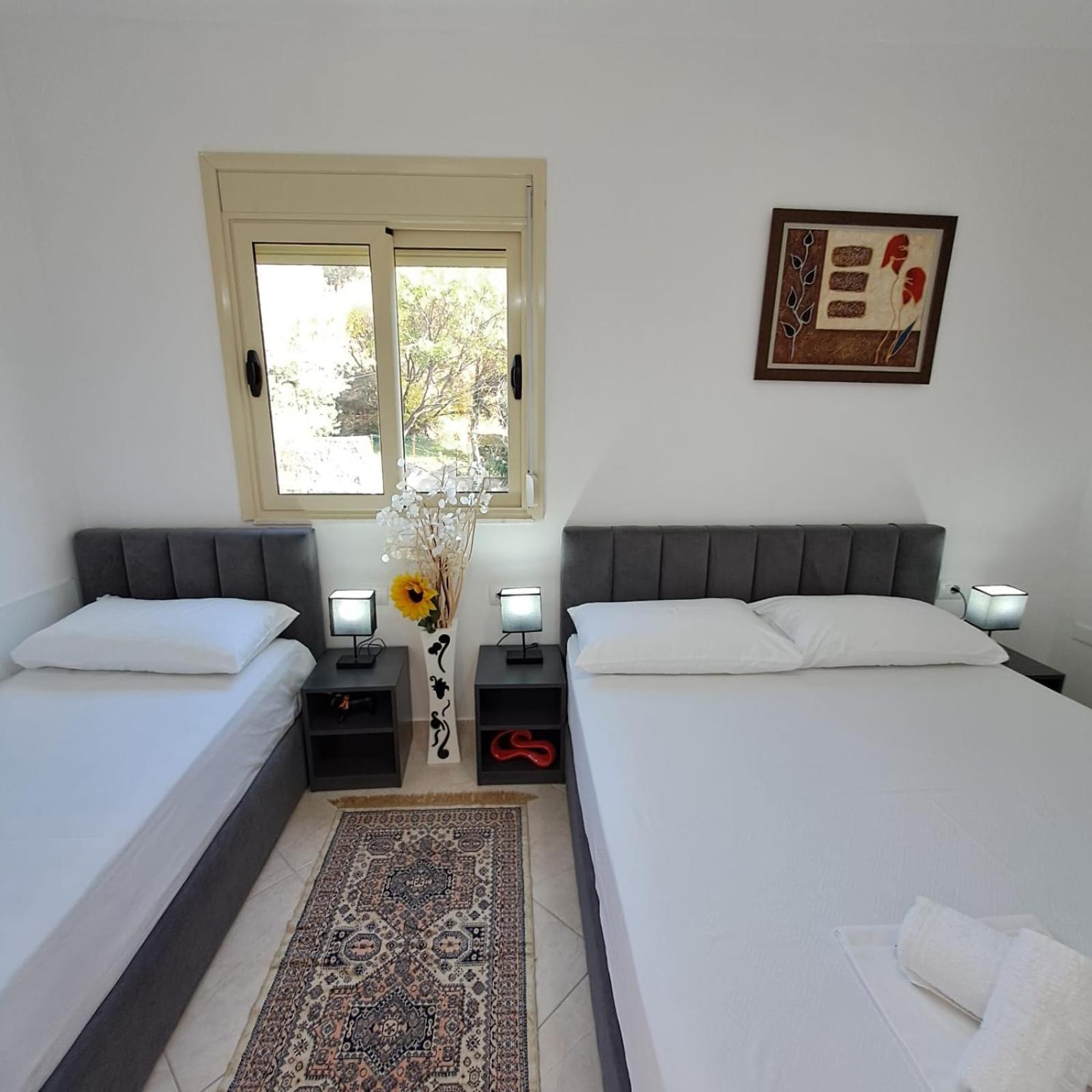 Flowers & Green 2 Bedrooms Apartment & Box Garage Vlorë Esterno foto