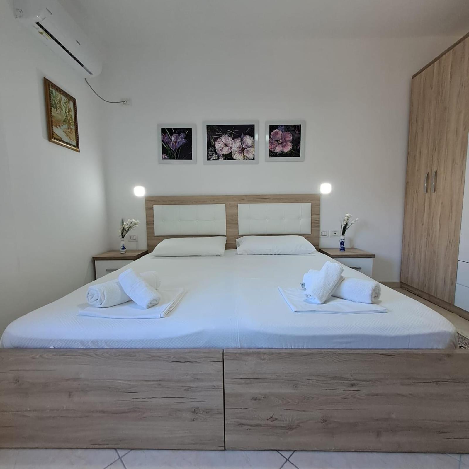 Flowers & Green 2 Bedrooms Apartment & Box Garage Vlorë Esterno foto